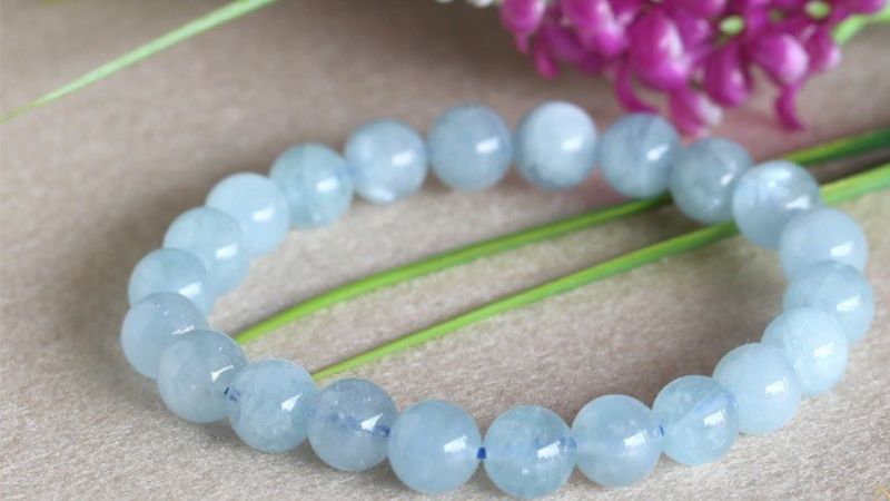 Đá Aquamarine (Xanh nước biển)